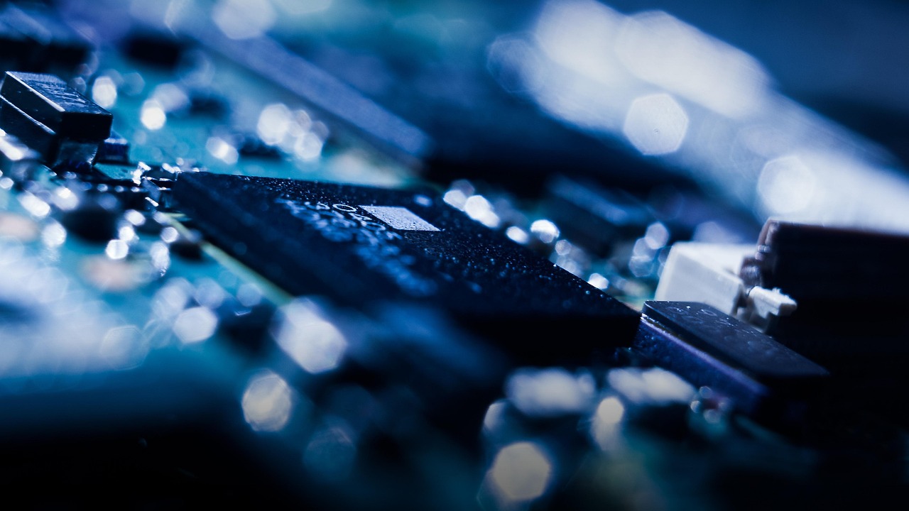 Light Speed Ahead: The Chips That Ditch Electrons for Photons