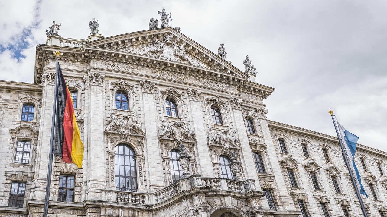 The Cloud's Grand Unification: Federated Architectures Redefine Digital Borders