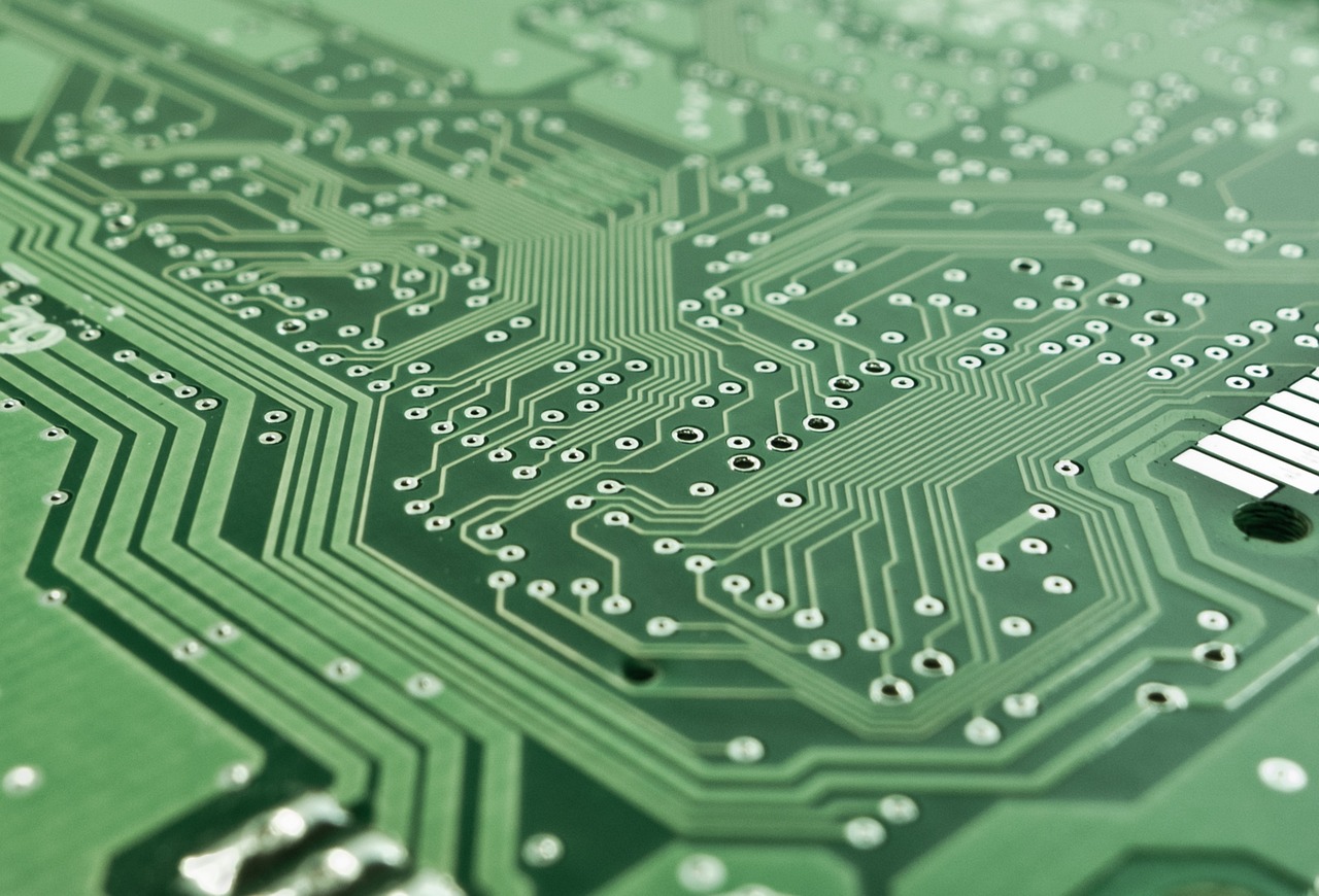 The Great Data Migration: How Your Computer's Memory is Learning to Think